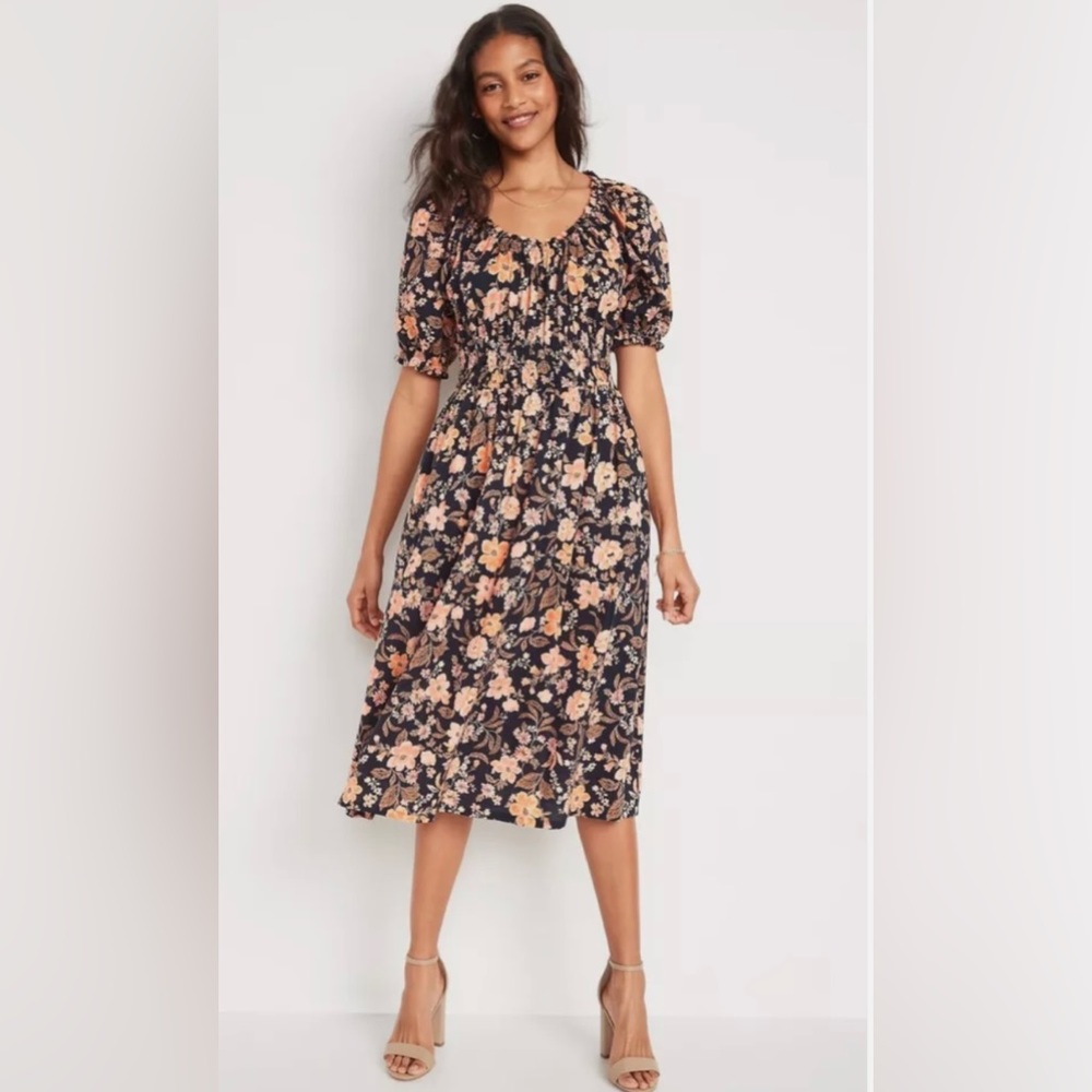 Old Navy floral sundress with pockets, size SP